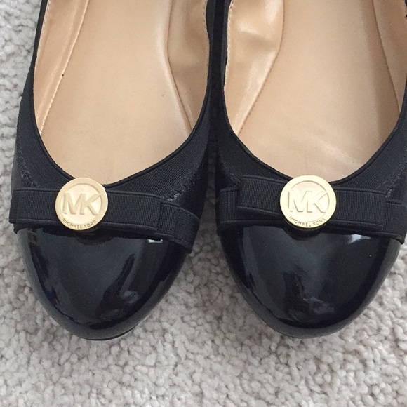 Michael Kors flats in size 7.5 - Picture 8 of 8
